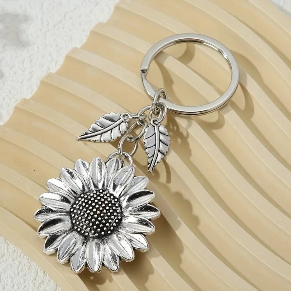 Silver Sunflower Necklace